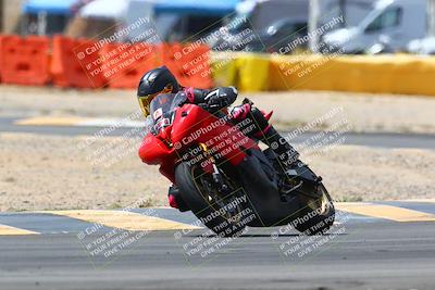 media/Apr-10-2022-SoCal Trackdays (Sun) [[f104b12566]]/Turn 2 (1135am)/